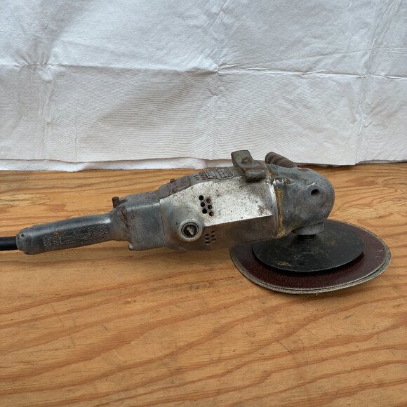 Black & Decker 7" Automotive Industrial Heavy Duty Sander / Polisher 115V - Picture 7 of 10